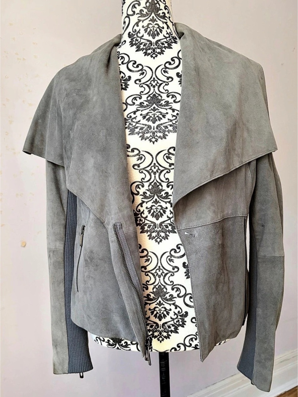 Stunning Vince Asymmetrical Grey Leather Jacket with Silver Hardware Size Small